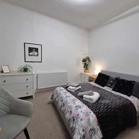 شقة Stylish And Bright Flat In London N8 Turnpike Lane - Piccadilly Line المظهر الخارجي الصورة