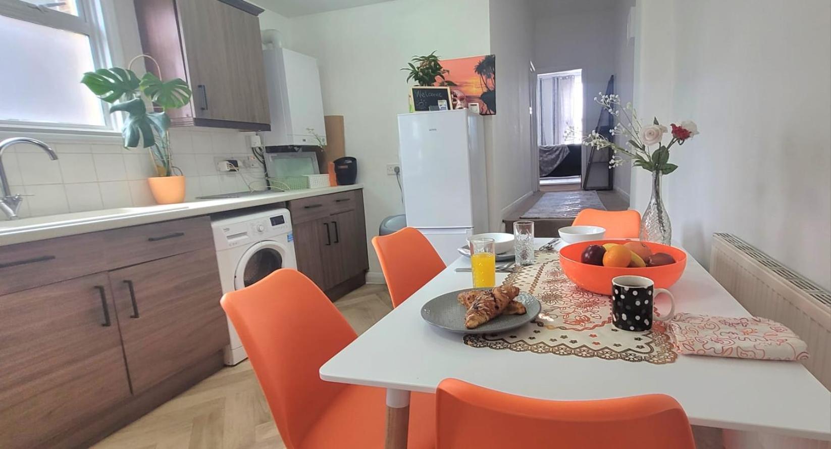 شقة Stylish And Bright Flat In London N8 Turnpike Lane - Piccadilly Line المظهر الخارجي الصورة