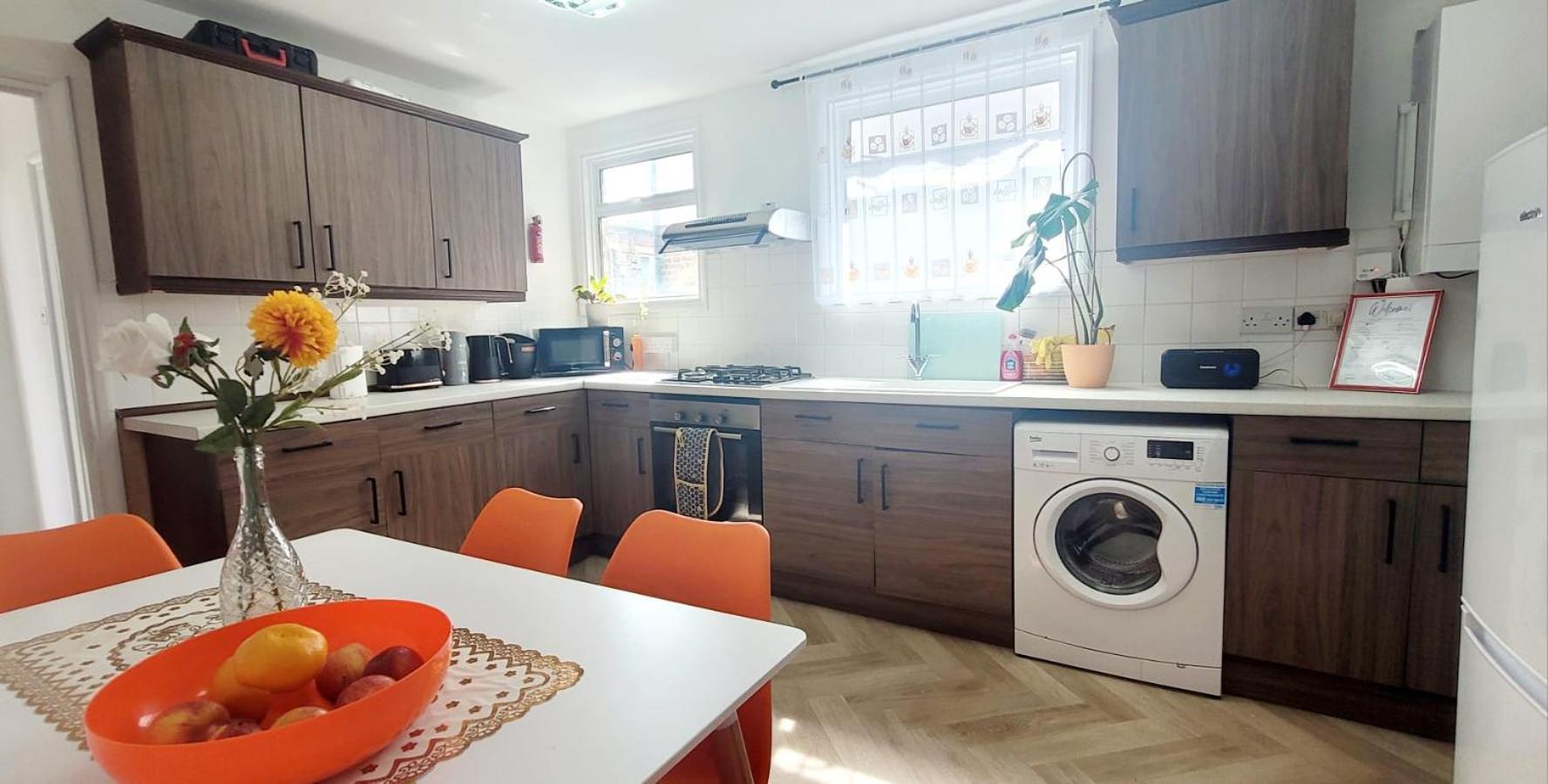 شقة Stylish And Bright Flat In London N8 Turnpike Lane - Piccadilly Line المظهر الخارجي الصورة